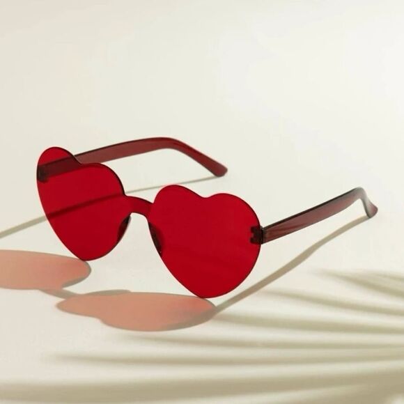 Heart Shape Sunglasses - Picture 1 of 3